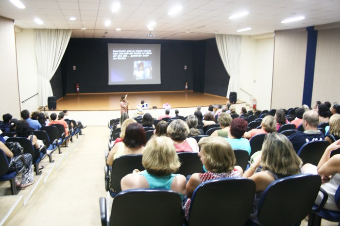 educacao_palestra-sonia_mendes