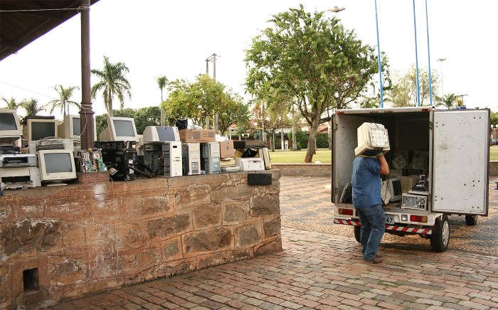 lixo_eletronico_carregando